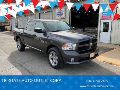 2017 RAM 1500 Crew Cab, $18990. Photo 1
