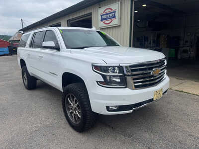 2017 Chevrolet Suburban, $22990. Photo 2