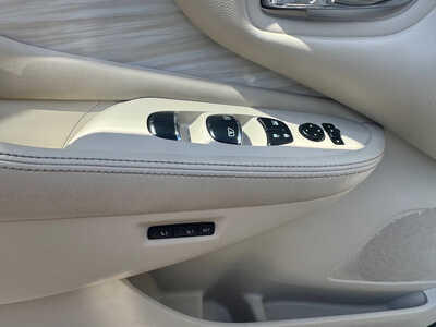 2017 Nissan Murano, $15990. Photo 11