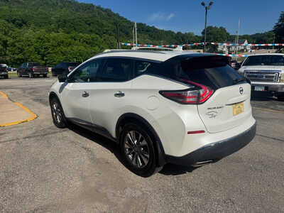 2017 Nissan Murano, $15990. Photo 6