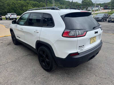 2019 Jeep Cherokee, $13990. Photo 6