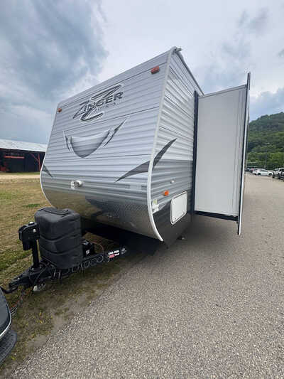 2017 Crossroads Rv Zinger, $16990. Photo 4