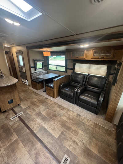 2017 Crossroads Rv Zinger, $16990. Photo 8