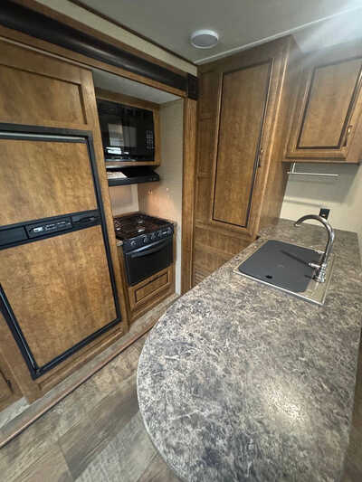 2017 Crossroads Rv Zinger, $16990. Photo 9