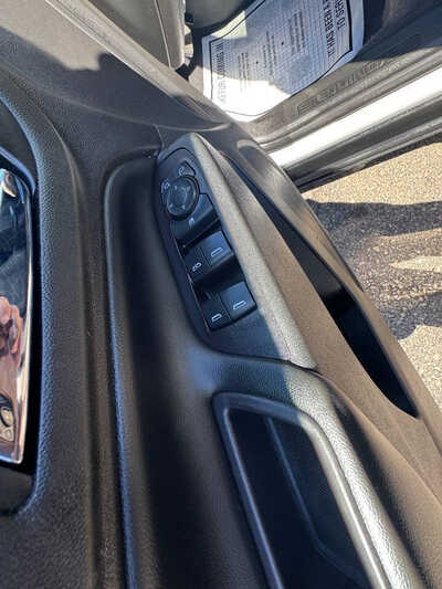 2020 Chevrolet Equinox, $16175. Photo 11