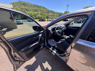 2016 Nissan Rogue, $12990. Photo 10