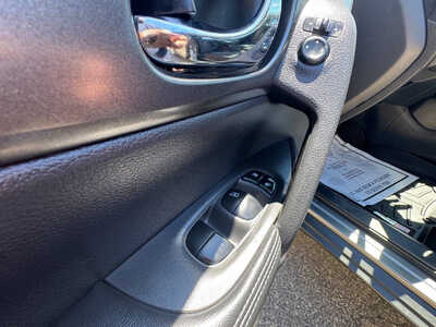 2016 Nissan Rogue, $12990. Photo 11