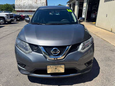2016 Nissan Rogue, $12990. Photo 3