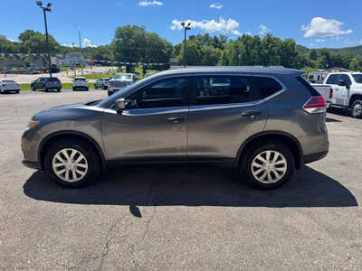 2016 Nissan Rogue, $12990. Photo 5