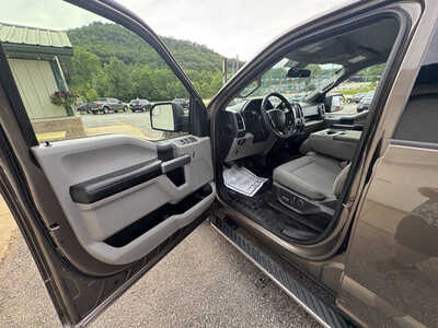 2016 Ford F150 Crew Cab, $21990. Photo 10