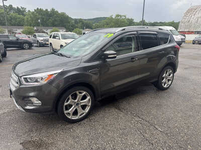 2019 Ford Escape, $12990. Photo 3