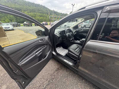 2019 Ford Escape, $12990. Photo 9