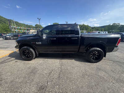2014 RAM 1500 Crew Cab, $1. Photo 4