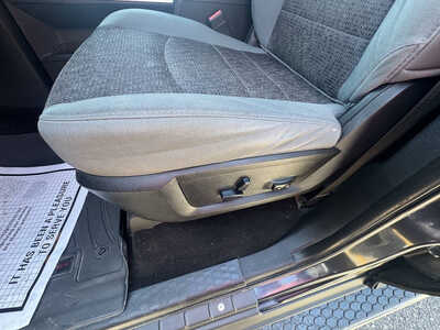 2014 RAM 1500, $11175. Photo 12