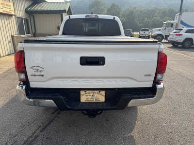 2022 Toyota Tacoma, $28175. Photo 7