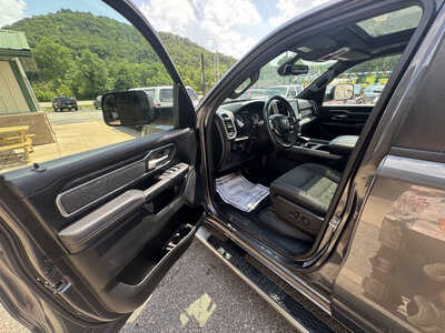 2019 RAM 1500 Crew Cab, $26175. Photo 9