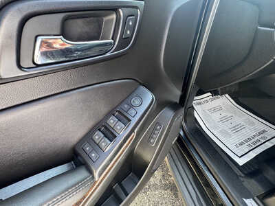 2018 Chevrolet Tahoe, $23175. Photo 11