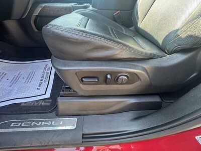2019 GMC 1500 Crew Cab, $39175. Photo 12