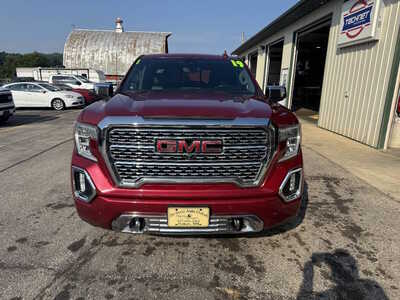 2019 GMC 1500 Crew Cab, $39175. Photo 2