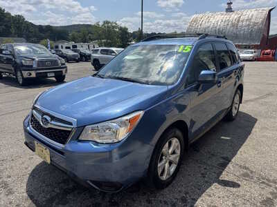 2015 Subaru Forester, $12175. Photo 3
