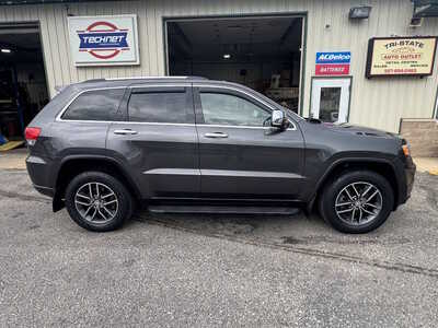 2017 Jeep Grand Cherokee, $14175. Photo 9