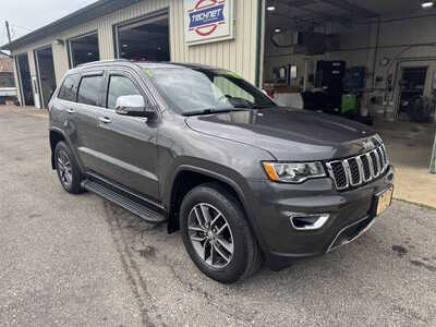 2017 Jeep Grand Cherokee, $14175. Photo 1