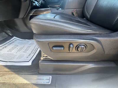 2022 Chevrolet 3500 Crew Cab, $48175. Photo 11
