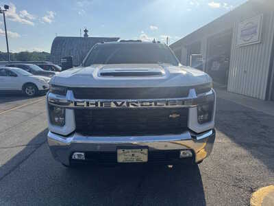 2022 Chevrolet 3500 Crew Cab, $48175. Photo 2