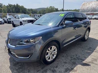 2018 Lincoln MKX, $14175. Photo 3
