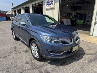 2018 Lincoln MKX, $14175. Photo 1