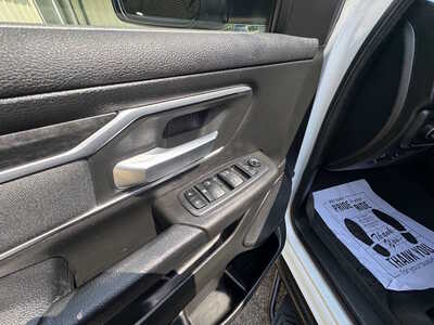 2019 RAM 1500 Crew Cab, $28175. Photo 10