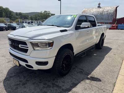 2019 RAM 1500 Crew Cab, $28175. Photo 3