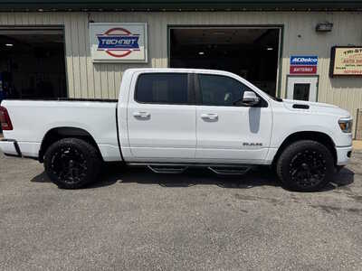 2019 RAM 1500 Crew Cab, $28175. Photo 8