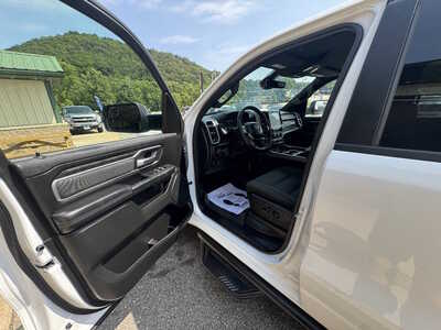 2019 RAM 1500 Crew Cab, $28175. Photo 9