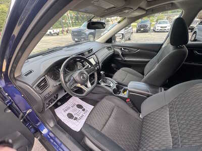 2018 Nissan Rogue, $12175. Photo 12
