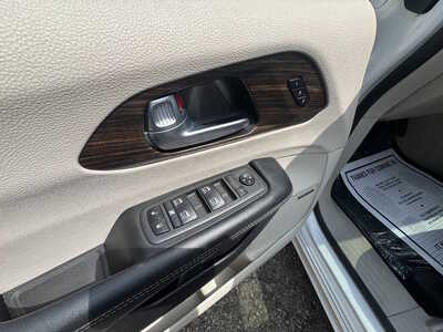 2021 Chrysler Pacifica, $28175. Photo 10