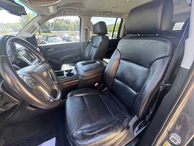 2019 Chevrolet Suburban, $23175. Photo 11
