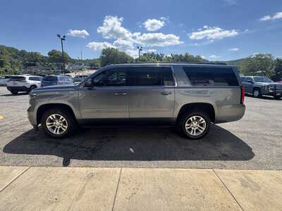 2019 Chevrolet Suburban, $23175. Photo 4
