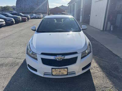 2013 Chevrolet Cruze, $5175. Photo 2