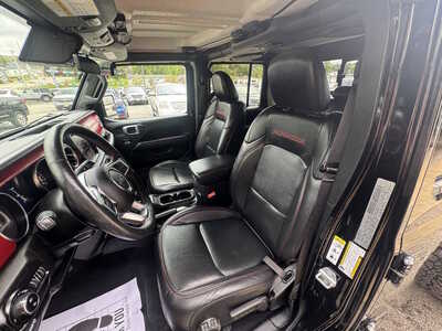 2020 Jeep Gladiator, $28175. Photo 10