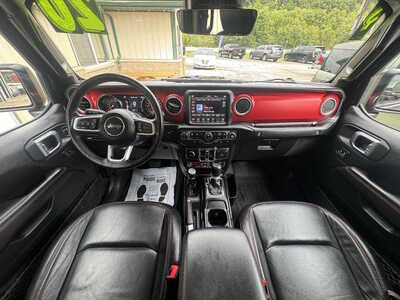 2020 Jeep Gladiator, $28175. Photo 12