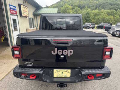 2020 Jeep Gladiator, $28175. Photo 6