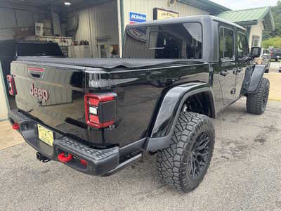 2020 Jeep Gladiator, $28175. Photo 7