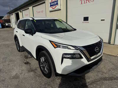 2023 Nissan Rogue, $17175. Photo 1