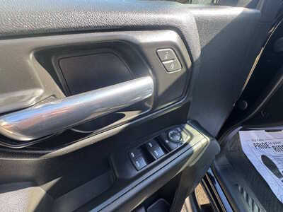 2020 Chevrolet 1500 Crew Cab, $26175. Photo 10
