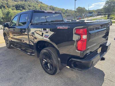 2020 Chevrolet 1500 Crew Cab, $26175. Photo 5