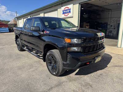 2020 Chevrolet 1500 Crew Cab, $26175. Photo 1
