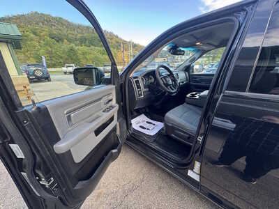 2016 RAM 1500 Ext Cab, $10175. Photo 9