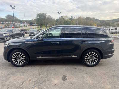 2022 Lincoln Aviator, $29175. Photo 3