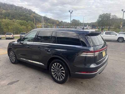 2022 Lincoln Aviator, $29175. Photo 4